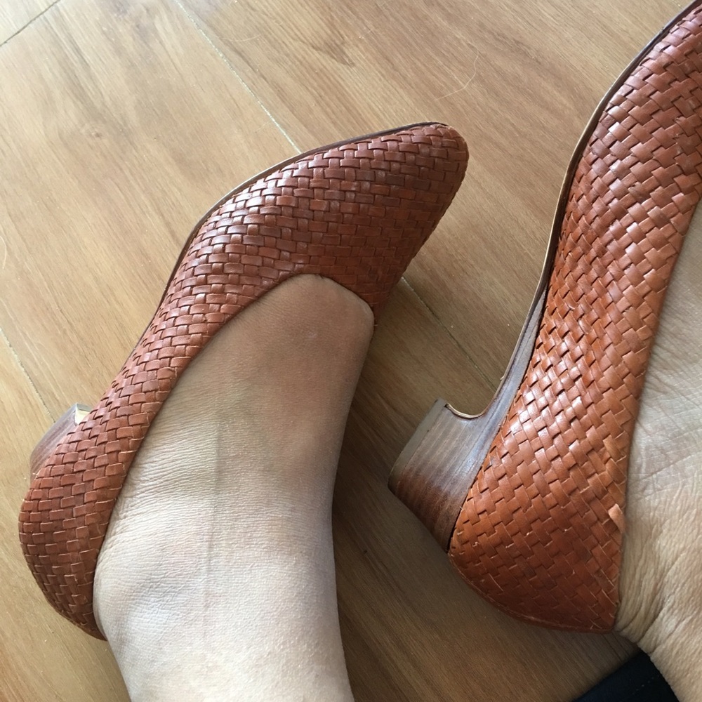 I love comfort brown leather wicker shoes - Picture 6 of 6